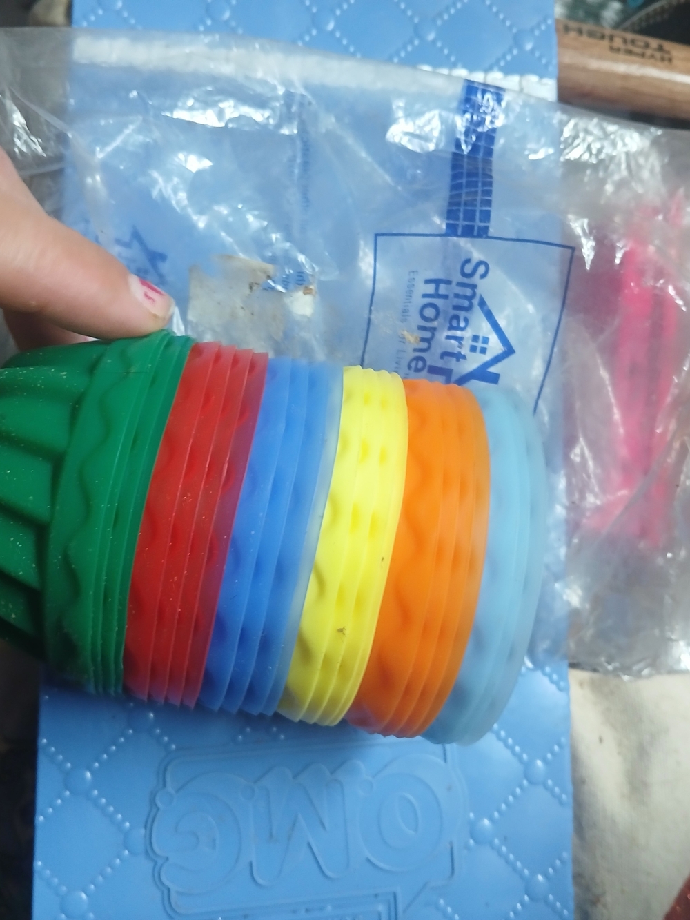 24 Pack Multicolored Silicone Bundt Cupcake Holders - 6 Colors Smart Home